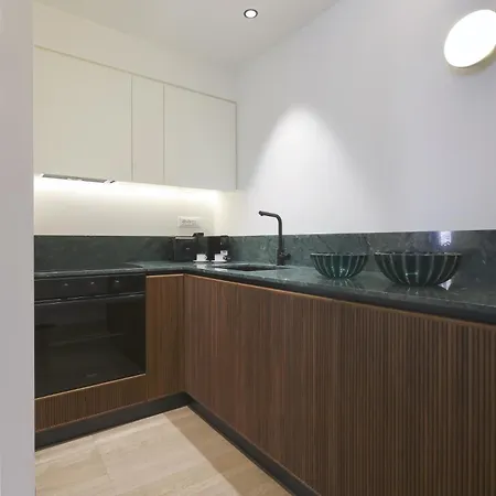 ​easylife - Elegante Trilocale In Piazza Navona